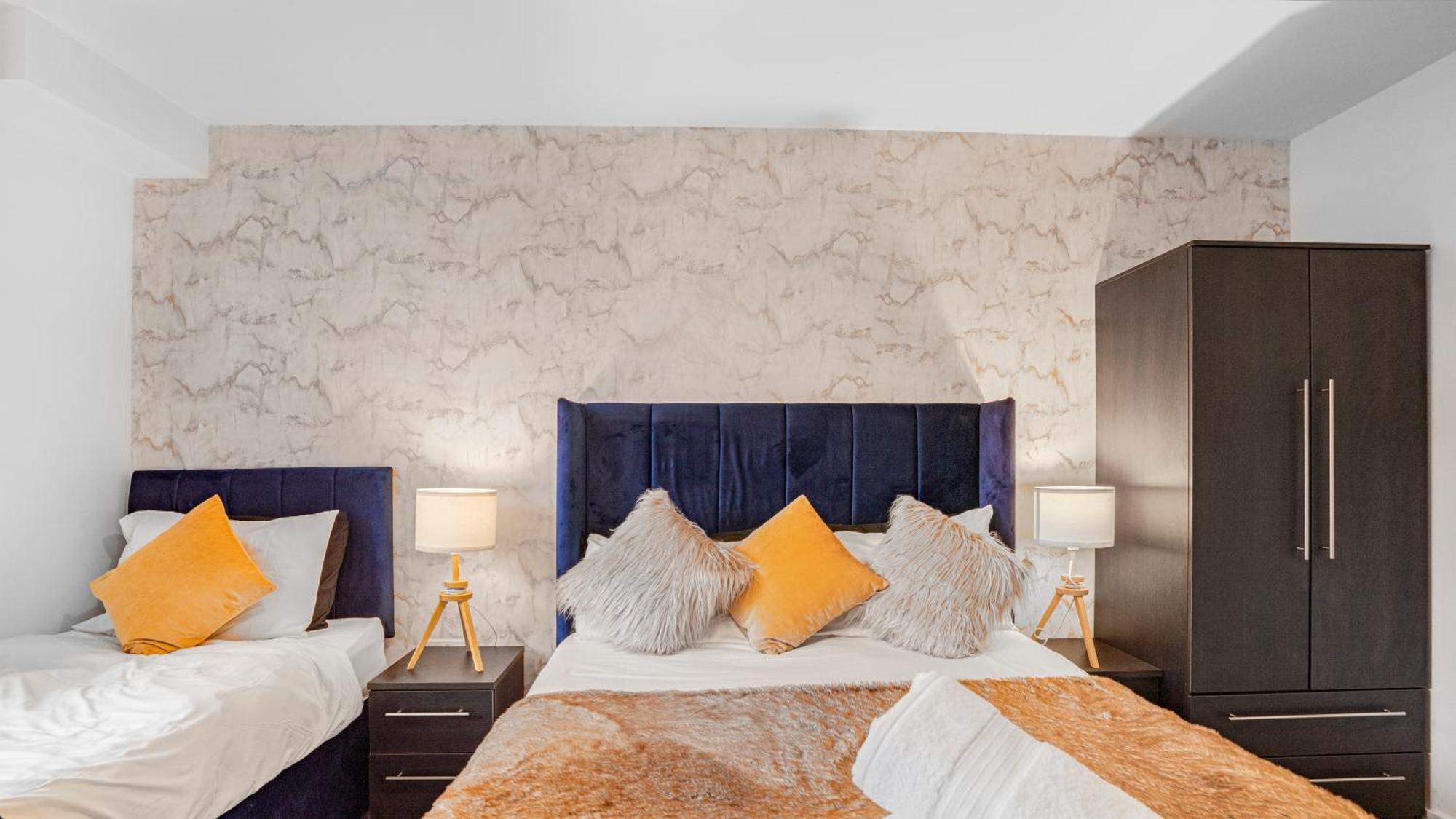 Appartamento Oceanic Bliss: 2 Bed 2 Bath + Free Park + Netflix Birmingham Esterno foto