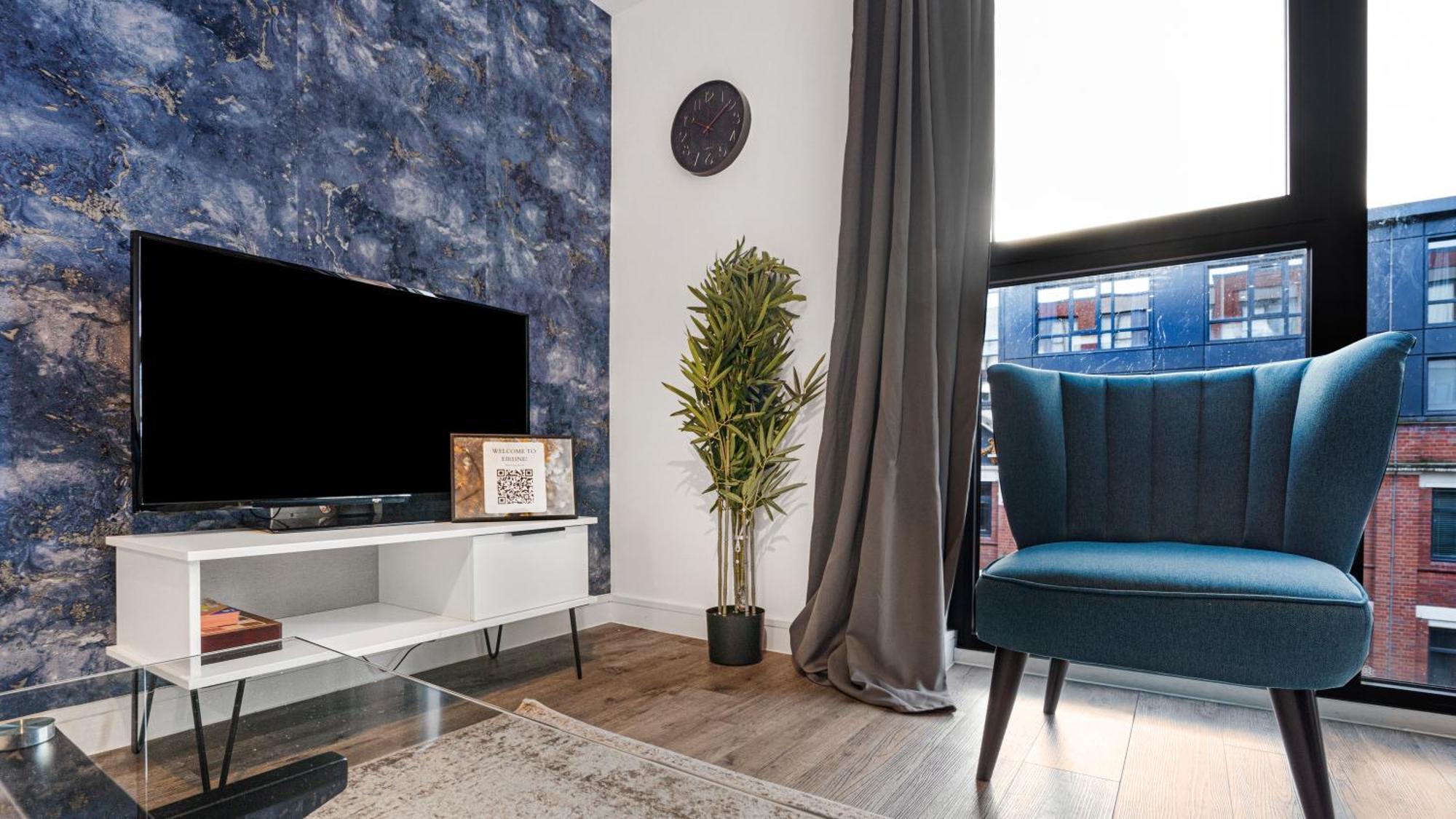 Appartamento Oceanic Bliss: 2 Bed 2 Bath + Free Park + Netflix Birmingham Esterno foto