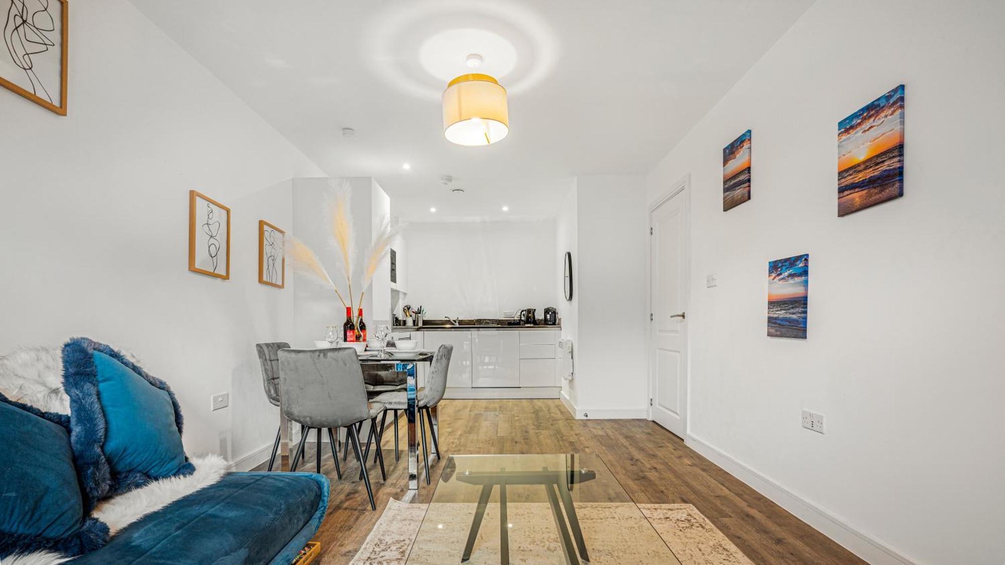 Appartamento Oceanic Bliss: 2 Bed 2 Bath + Free Park + Netflix Birmingham Esterno foto