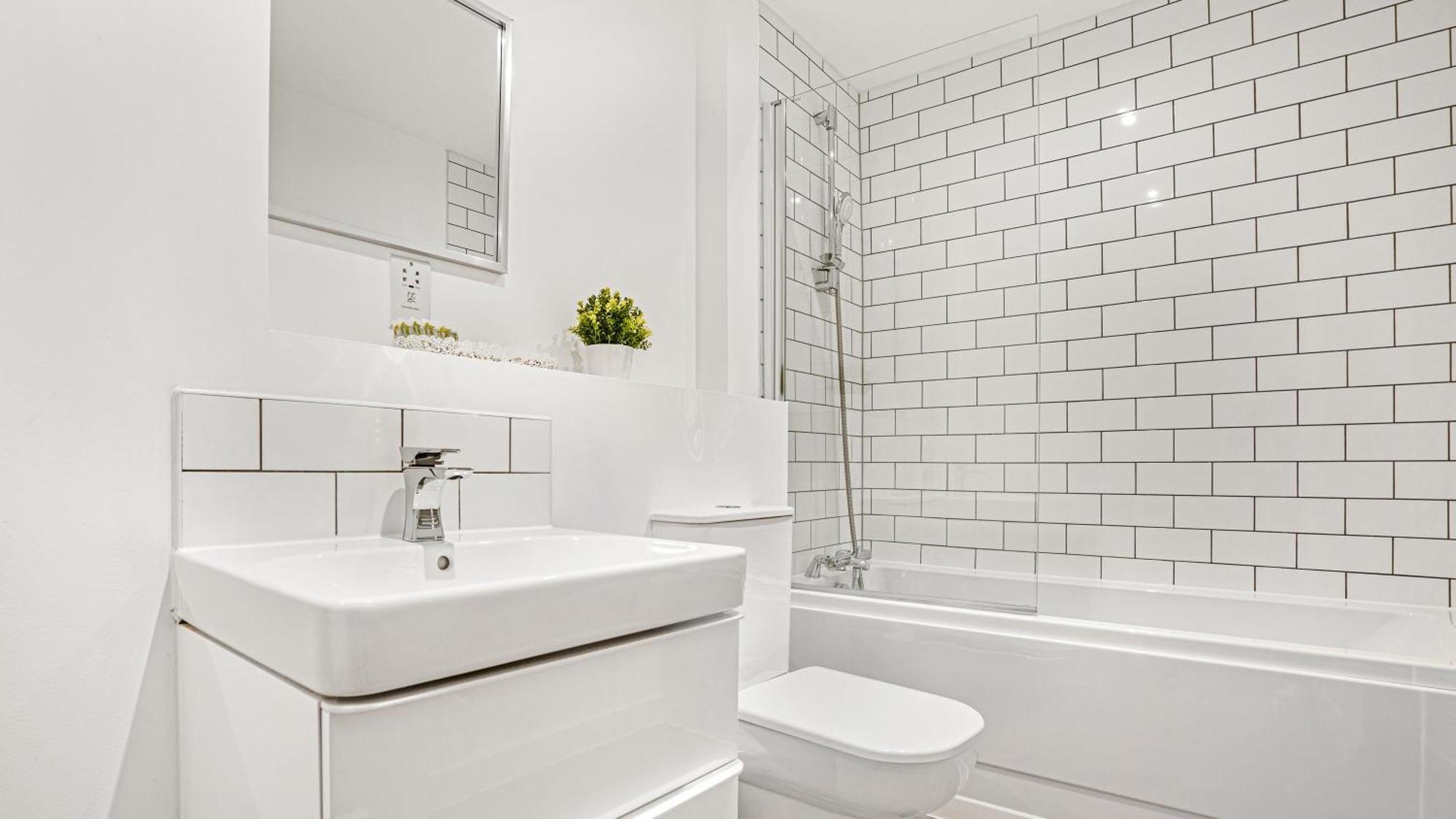 Appartamento Oceanic Bliss: 2 Bed 2 Bath + Free Park + Netflix Birmingham Esterno foto
