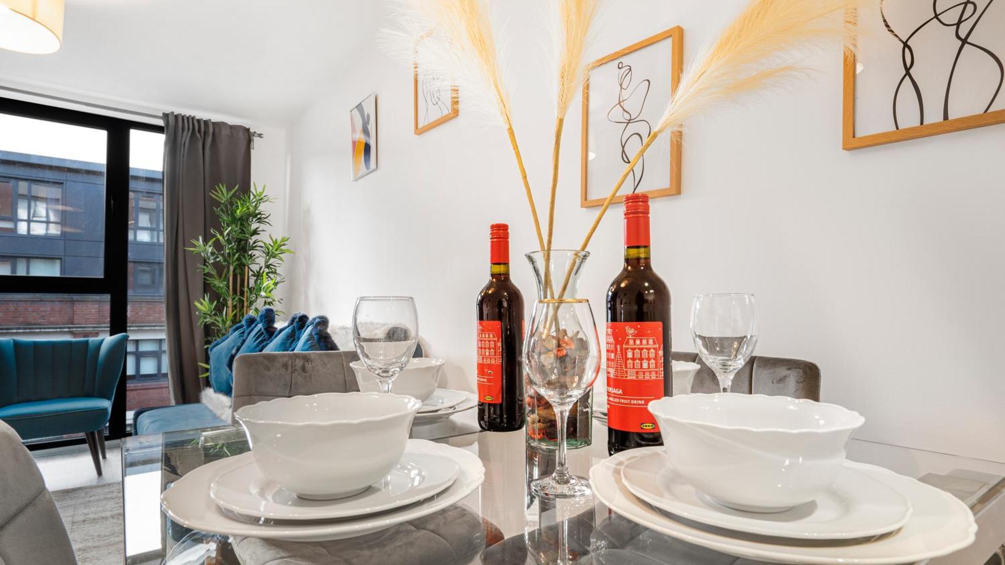 Appartamento Oceanic Bliss: 2 Bed 2 Bath + Free Park + Netflix Birmingham Esterno foto