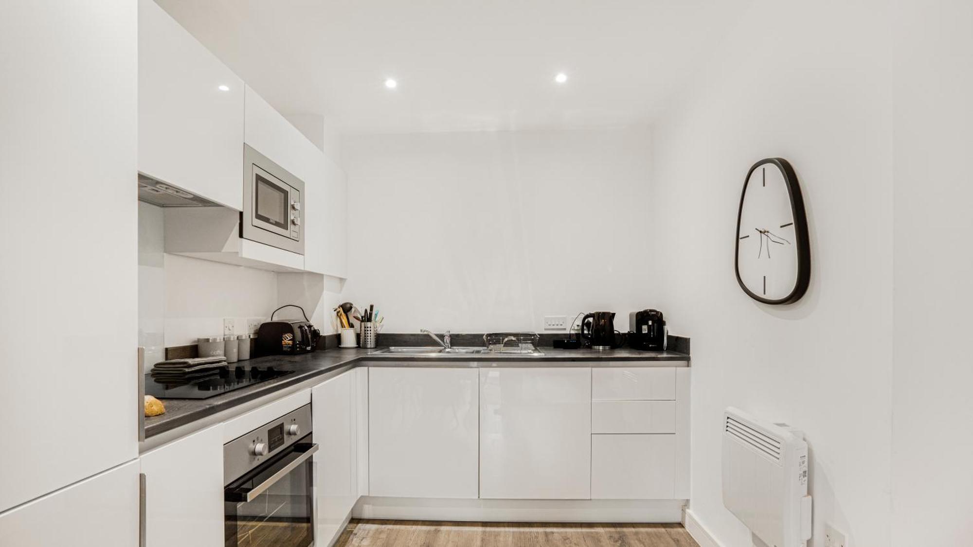 Appartamento Oceanic Bliss: 2 Bed 2 Bath + Free Park + Netflix Birmingham Esterno foto