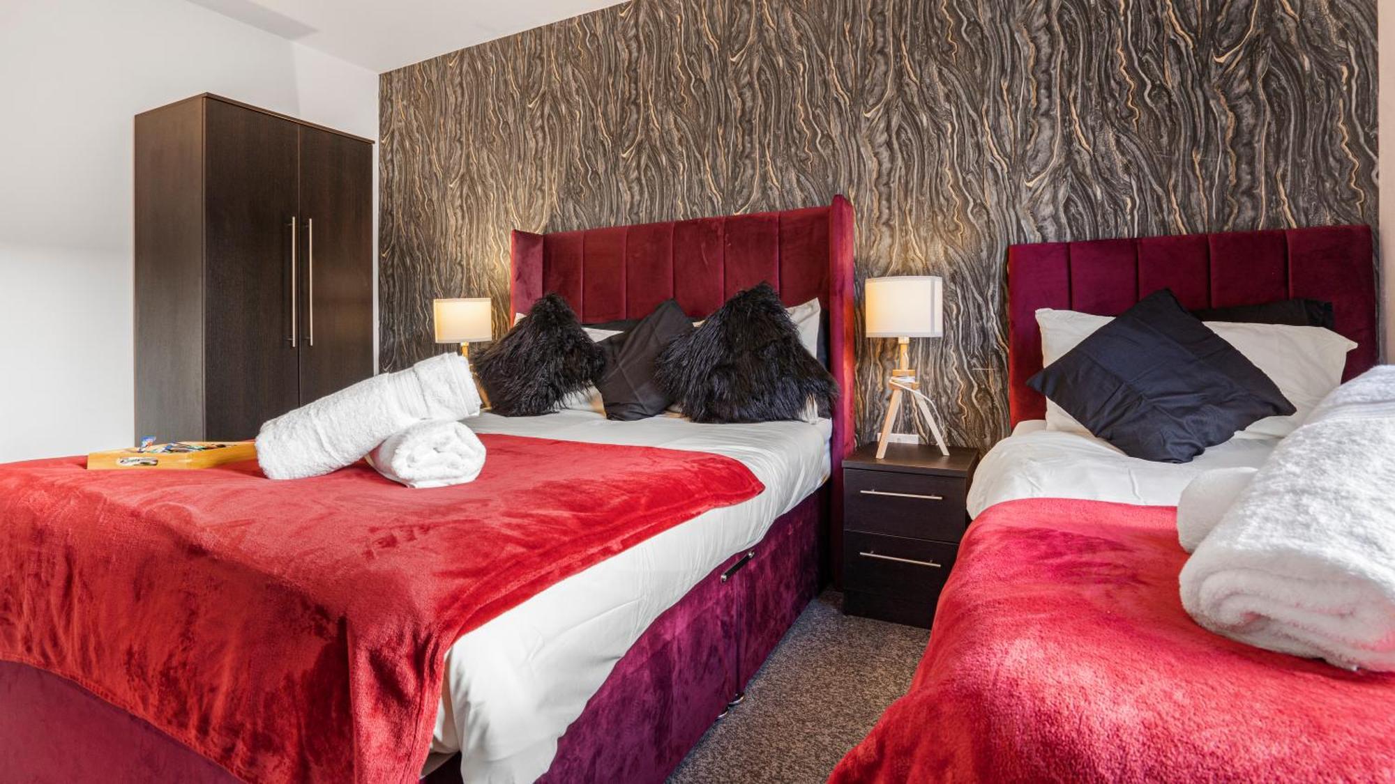 Appartamento Oceanic Bliss: 2 Bed 2 Bath + Free Park + Netflix Birmingham Esterno foto
